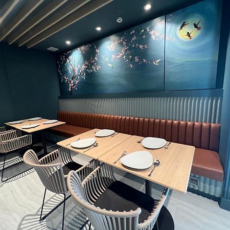 Arni Skye Hotel Банкок Екстериор снимка