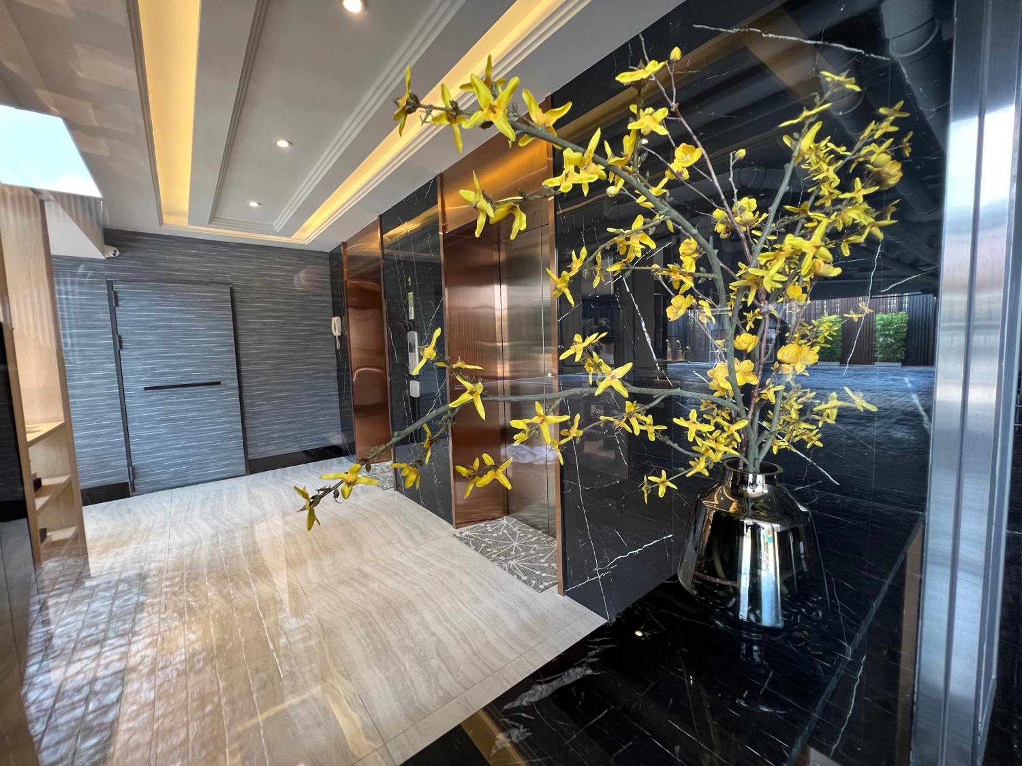 Arni Skye Hotel Банкок Екстериор снимка