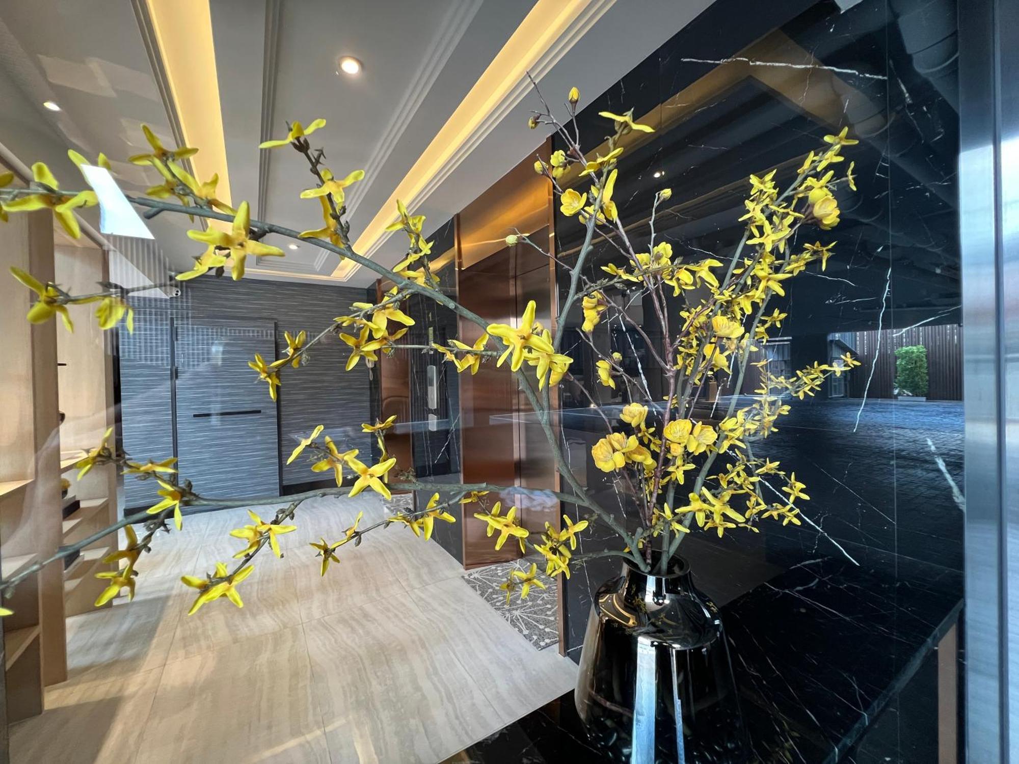Arni Skye Hotel Банкок Екстериор снимка