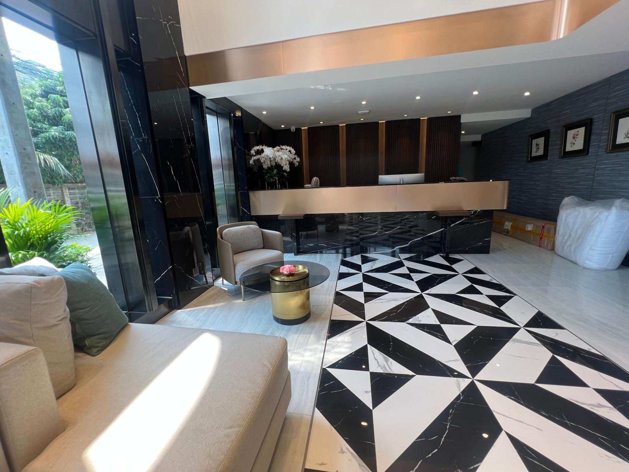 Arni Skye Hotel Банкок Екстериор снимка