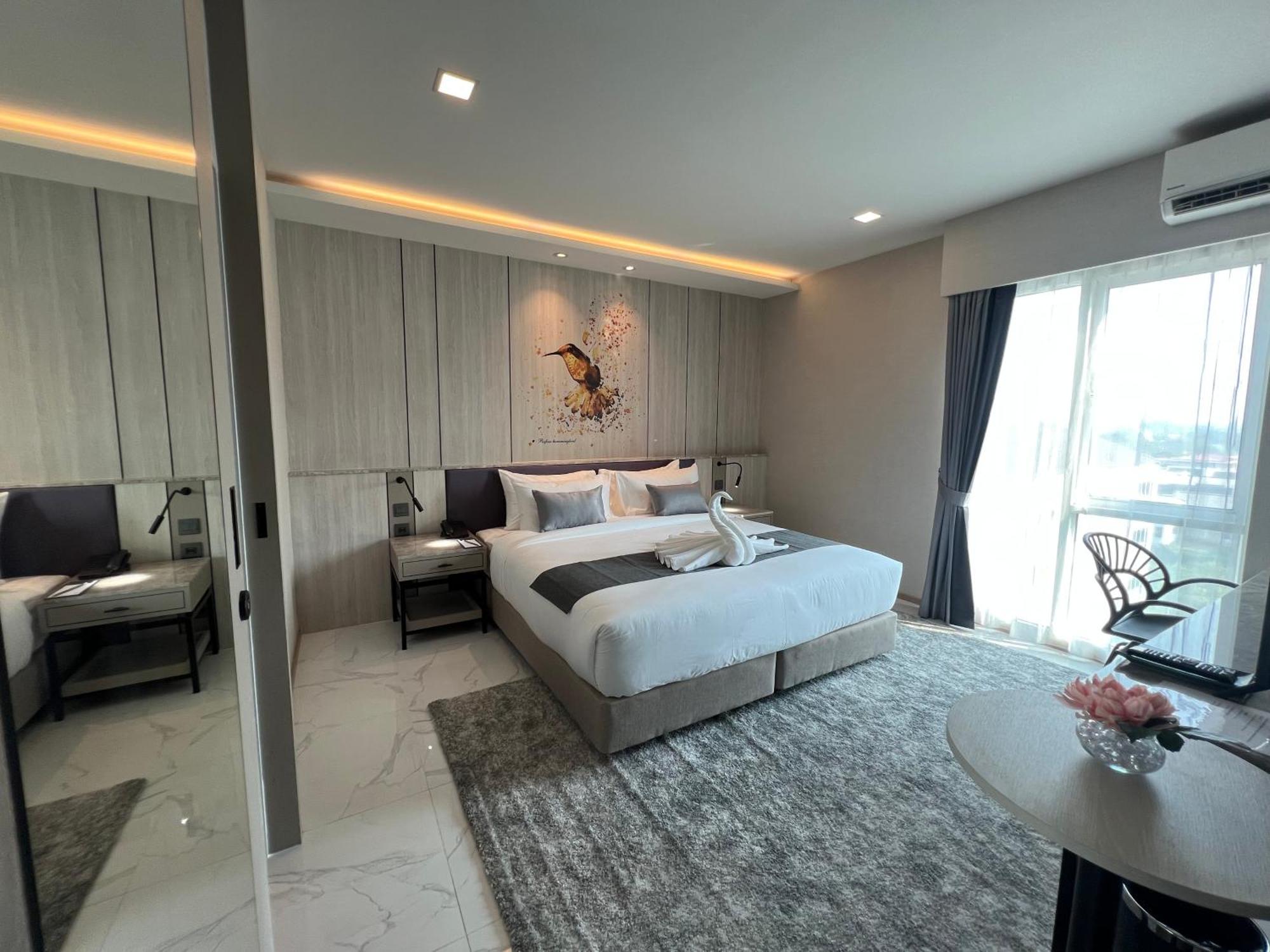 Arni Skye Hotel Банкок Екстериор снимка