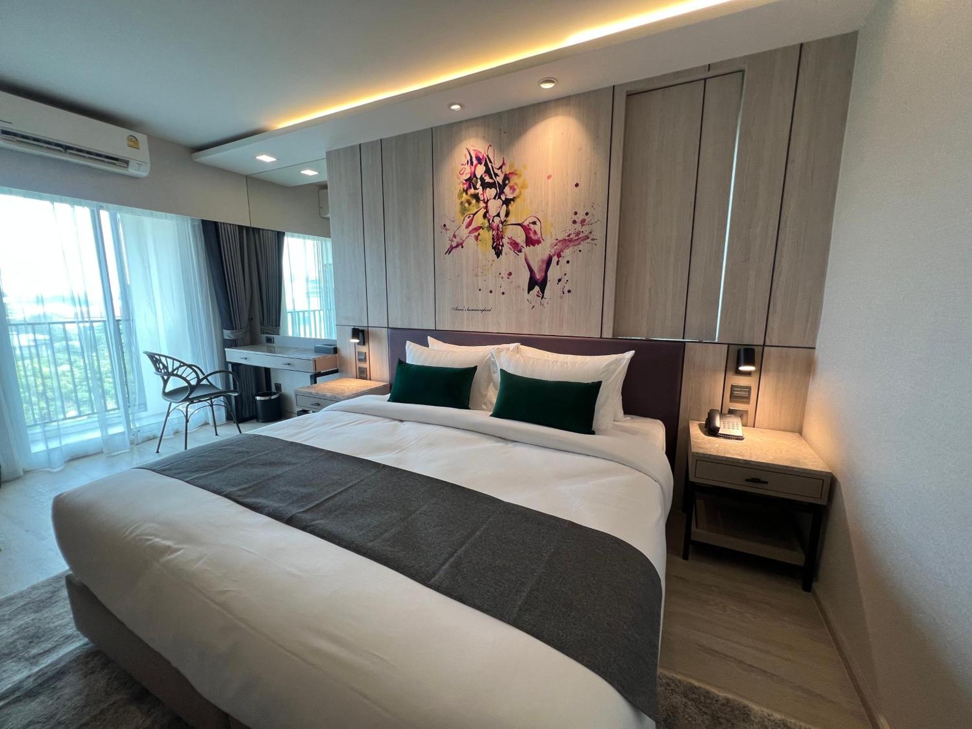 Arni Skye Hotel Банкок Екстериор снимка
