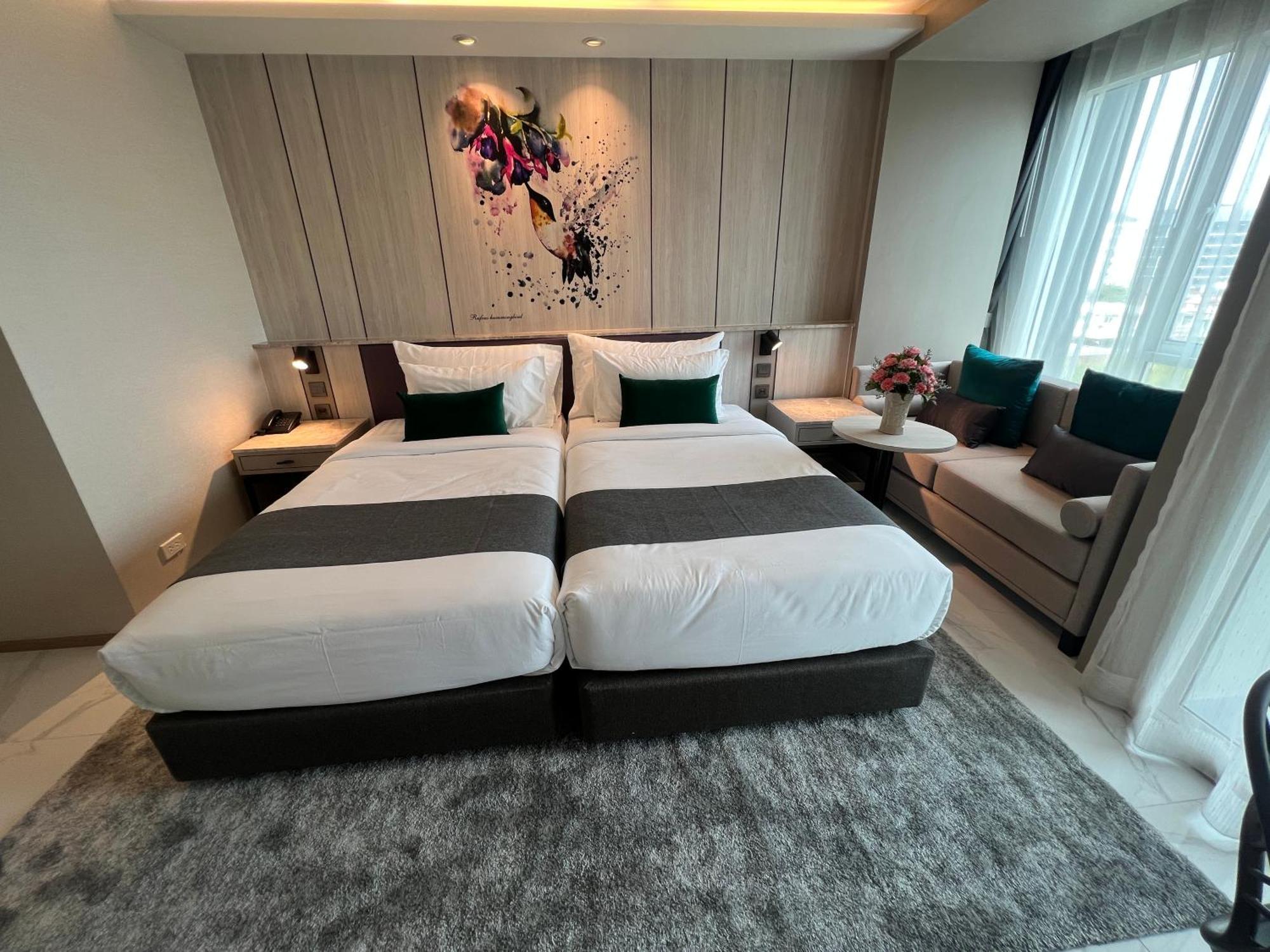 Arni Skye Hotel Банкок Екстериор снимка